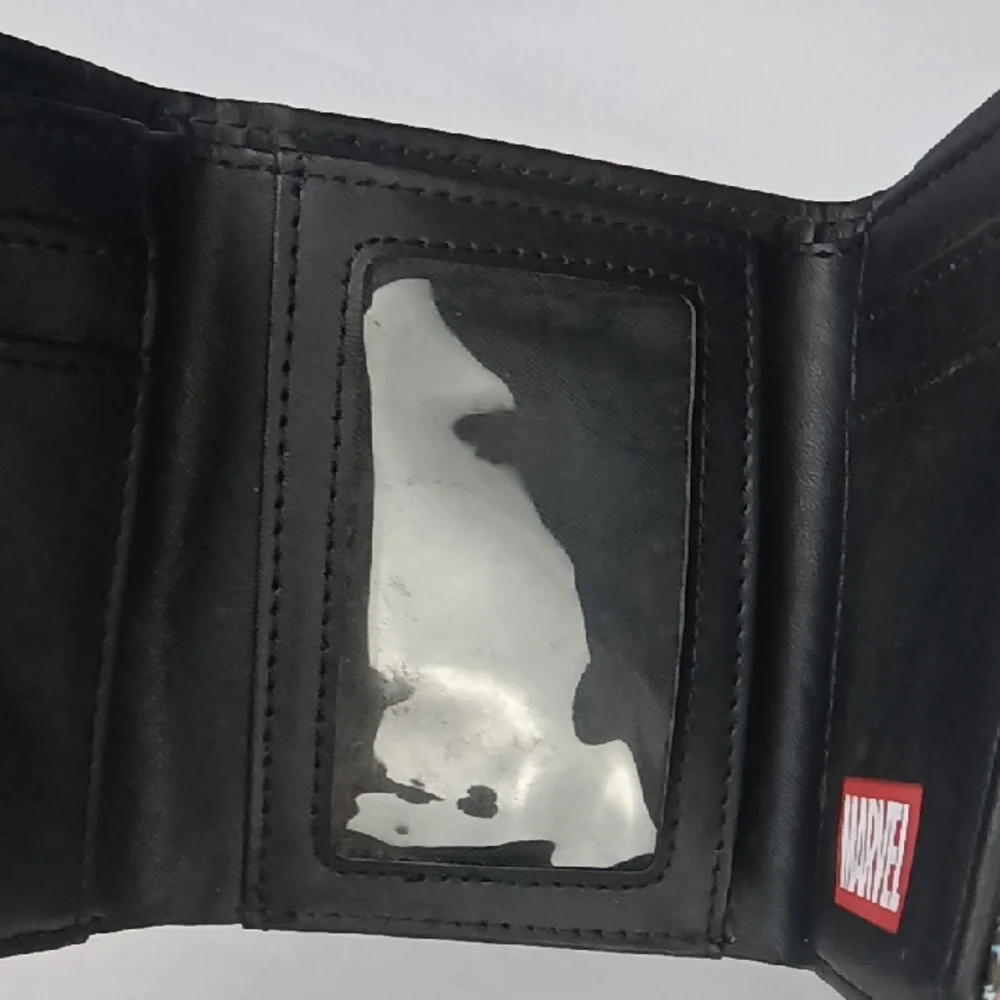 Marvel Trifold Wallet. - Picture 12 of 13
